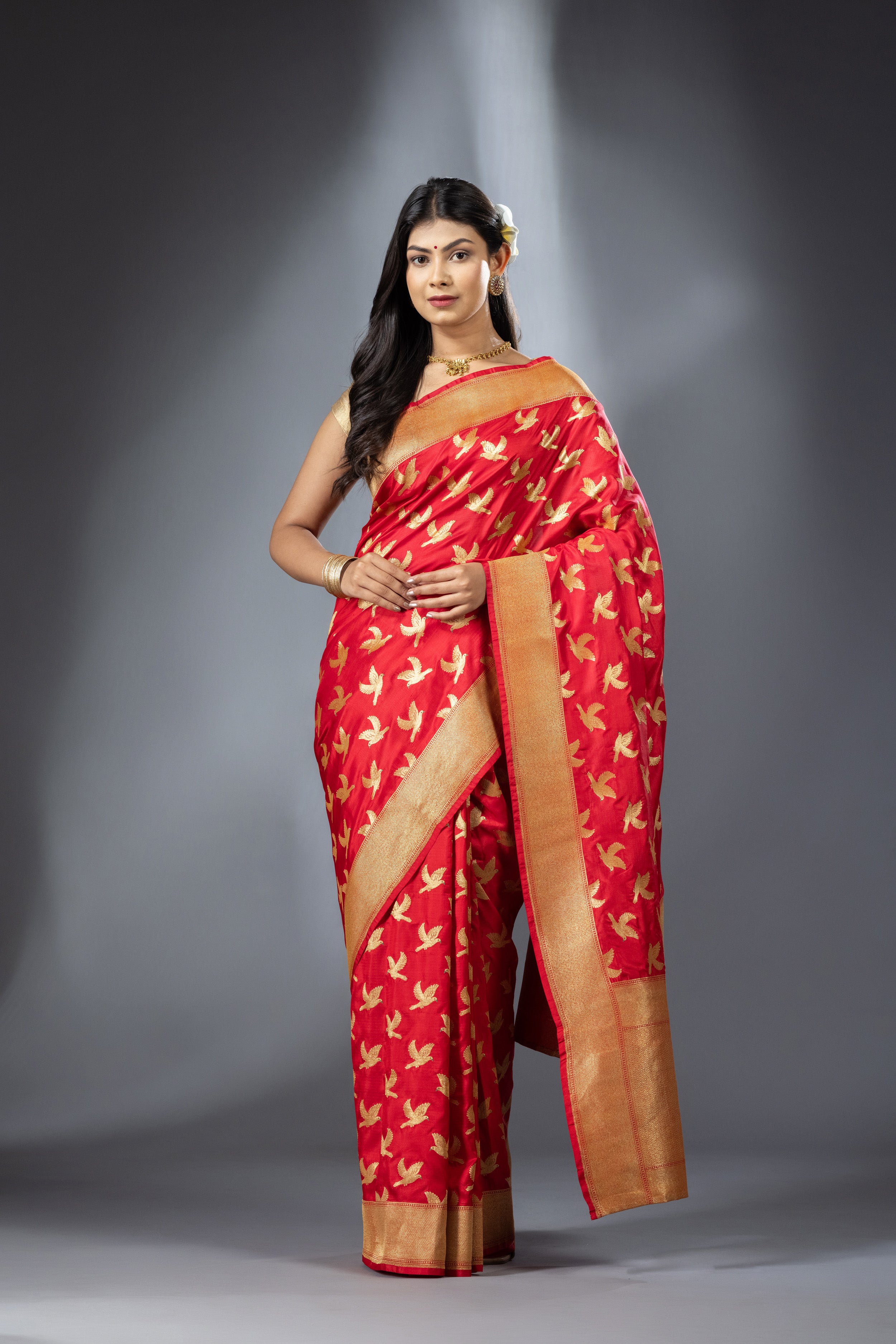 Lal panchi saree