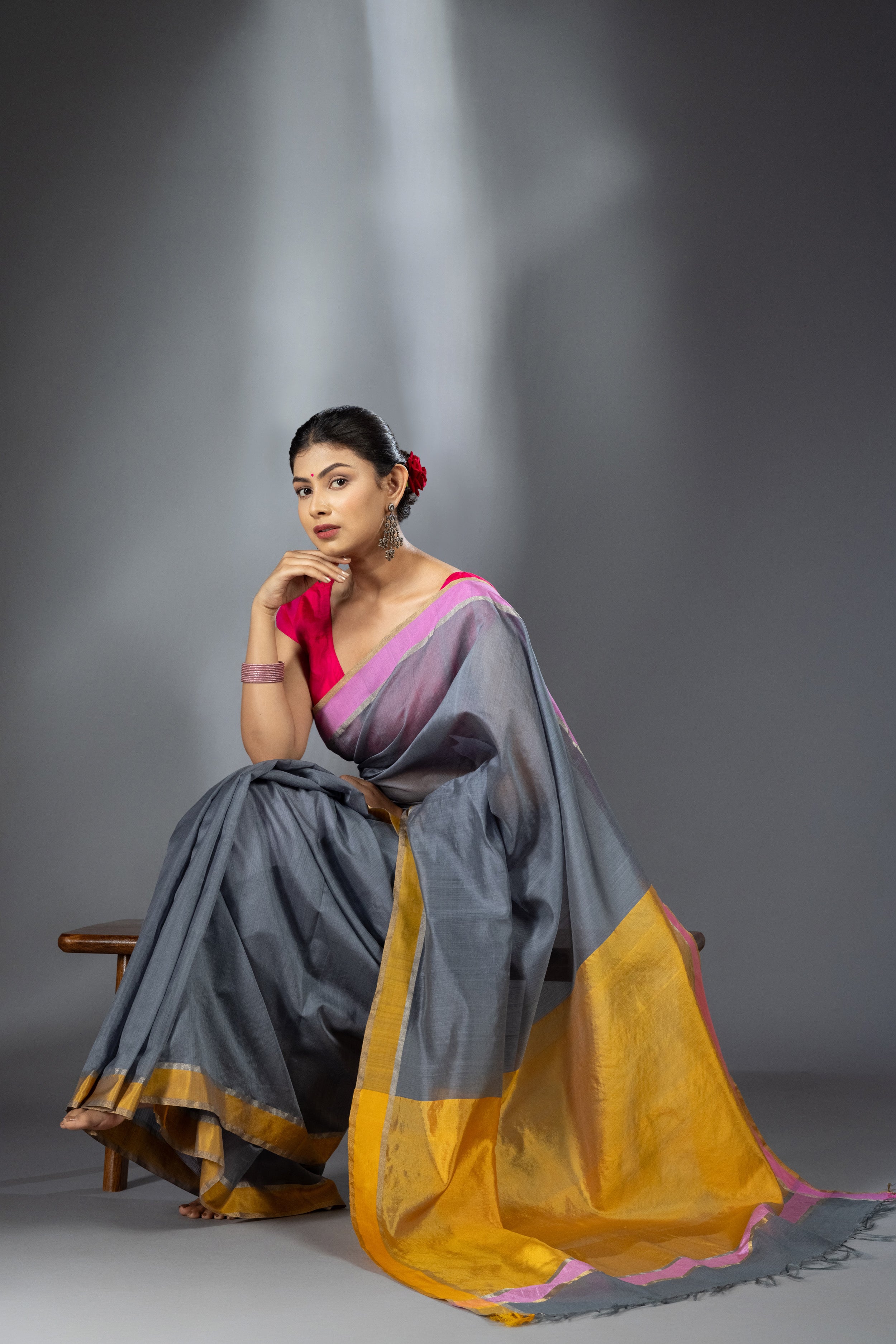 Nasha grey saree