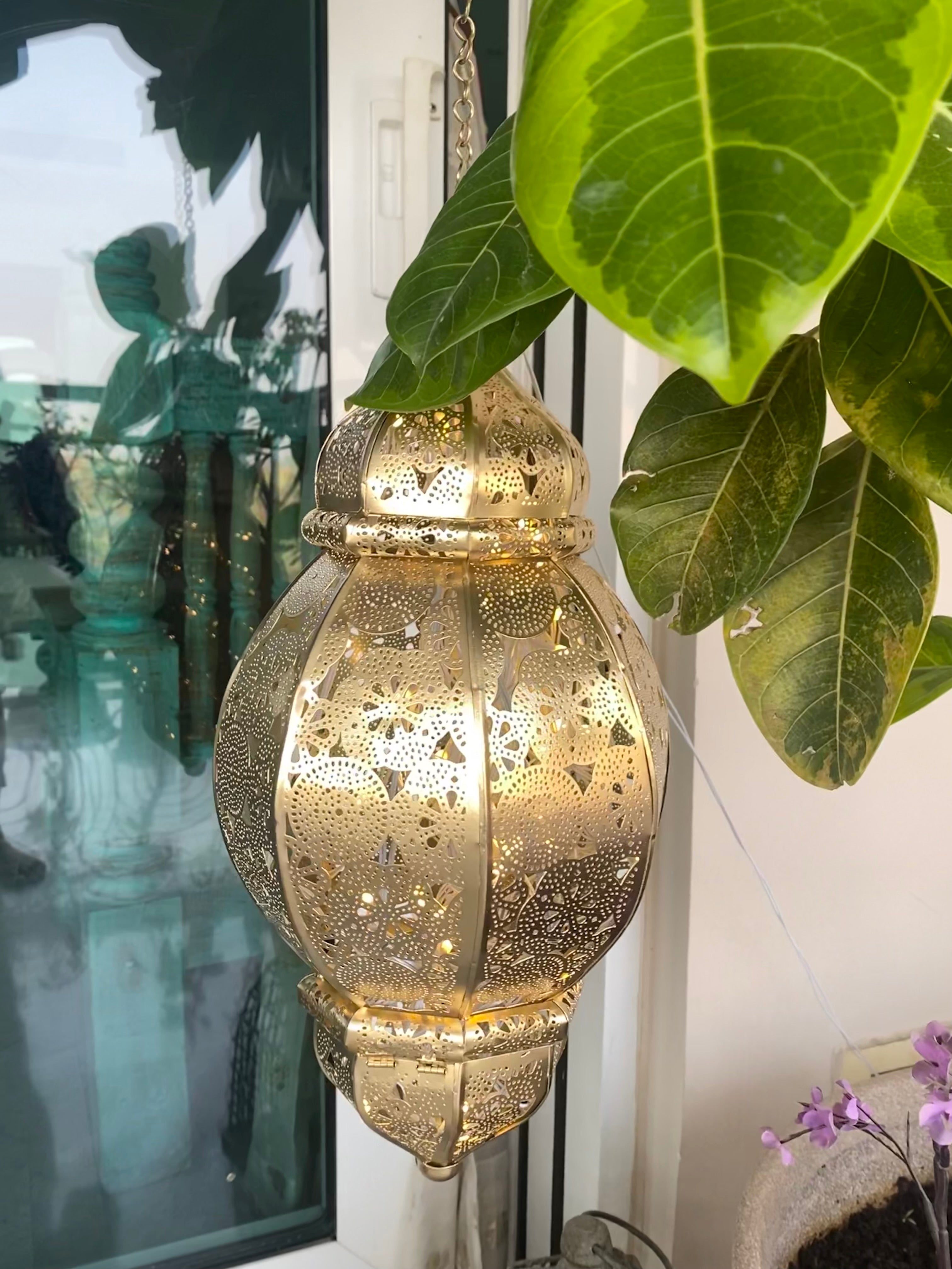 Light Gold Chaandbali Lantern